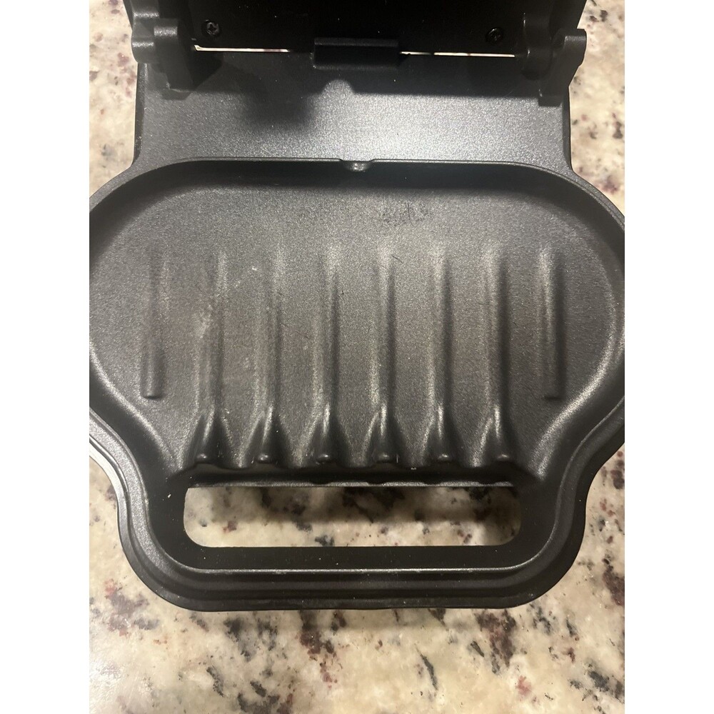 GEORGE FOREMAN Original Lean Mean Fat Grilling Machine Model GR8BLK- No driptray - Picture 11 of 12